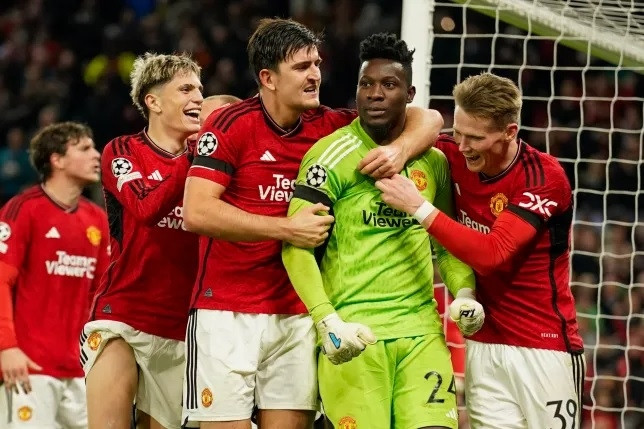 MU phấn khởi Andre Onana được ‘đặc cách’, ở lại đấu Tottenham