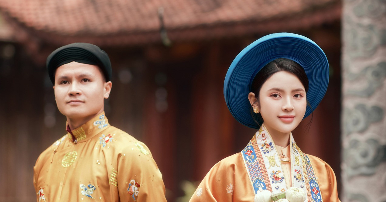 Ảnh cưới phong cách hoài cổ của Quang Hải - Thanh Huyền