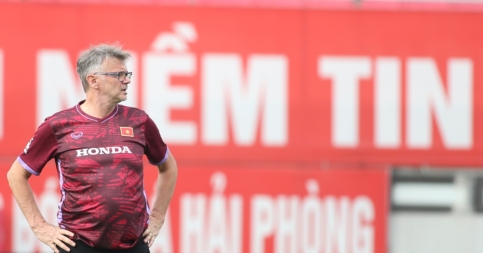 BLV Quang Huy: HLV Troussier tham vọng dự Olympic và World Cup