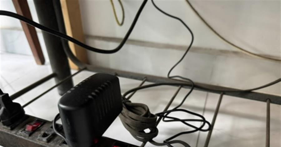 Bộ đổi nguồn modem truyền hình cáp làm tê liệt smartkey của ô tô, xe máy