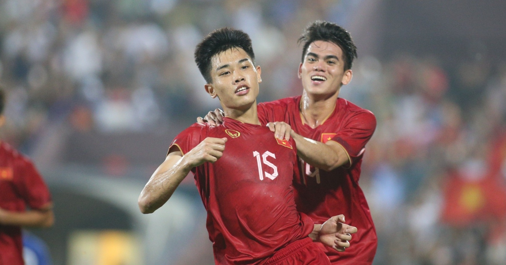 Bóng đá Việt Nam năm 2024: Chờ 'cú hích' hóa rồng!