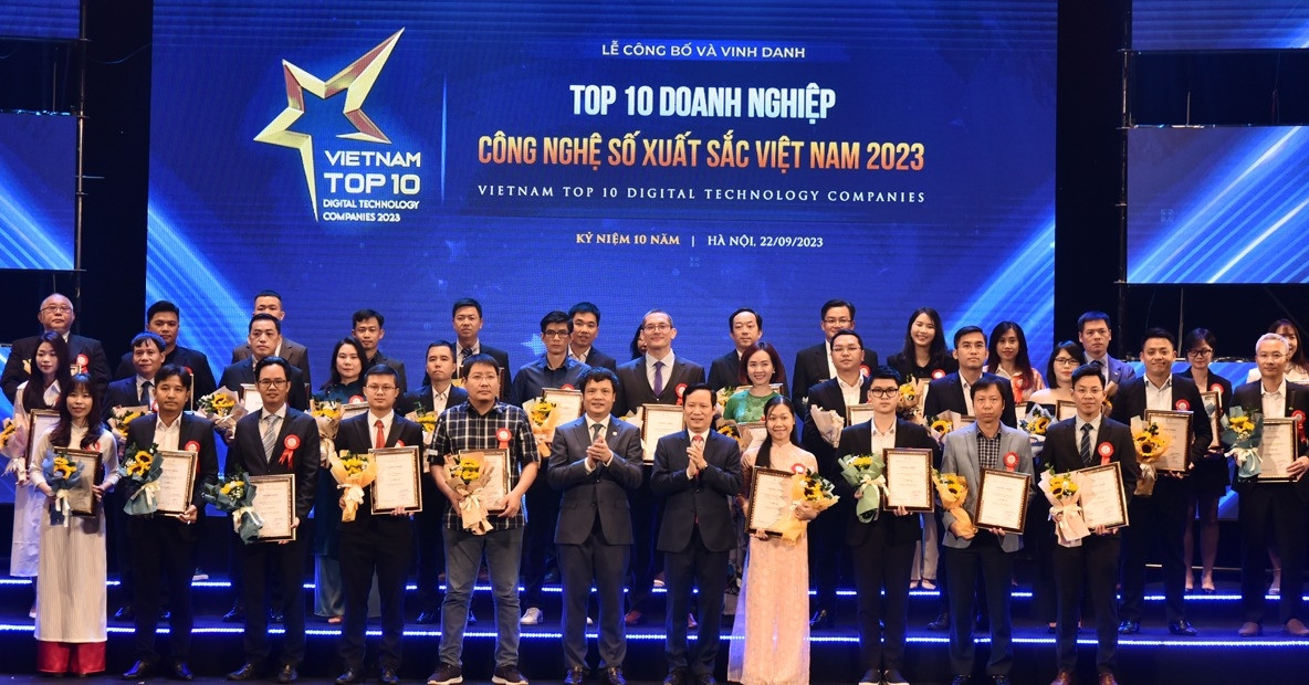 Nhiều câu chuyện truyền cảm hứng từ 'Top 10 doanh nghiệp công nghệ số Việt Nam'