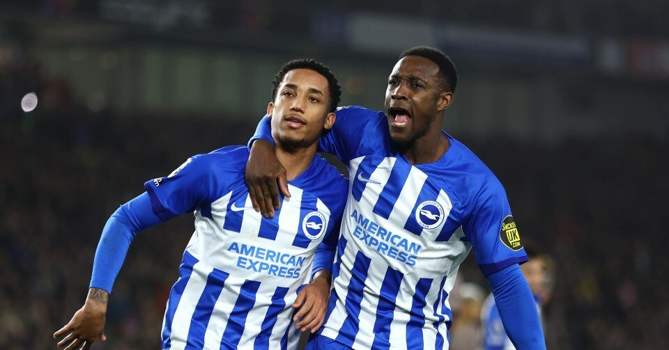Tottenham thua thảm trước Brighton, MU reo vui