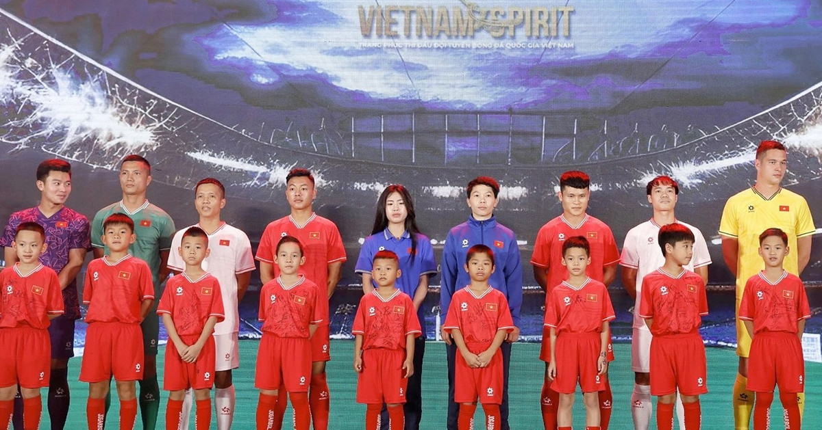 Tuyển Việt Nam diện áo mới ở Asian Cup 2024