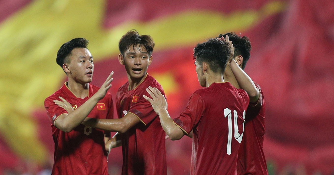 U23 Việt Nam: HLV Troussier gọi lại Văn Trường