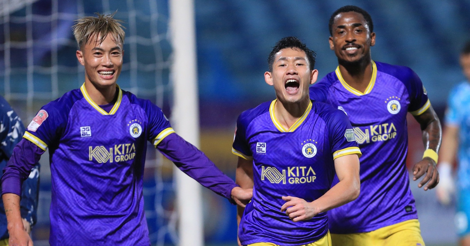 Thắng trận đầu tiên ở V-League, HLV Nhật Bản của Hà Nội FC chia sẻ bất ngờ