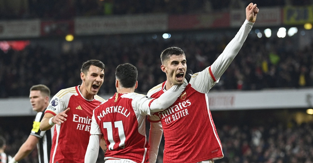 Arsenal vùi dập Newcastle 4-1