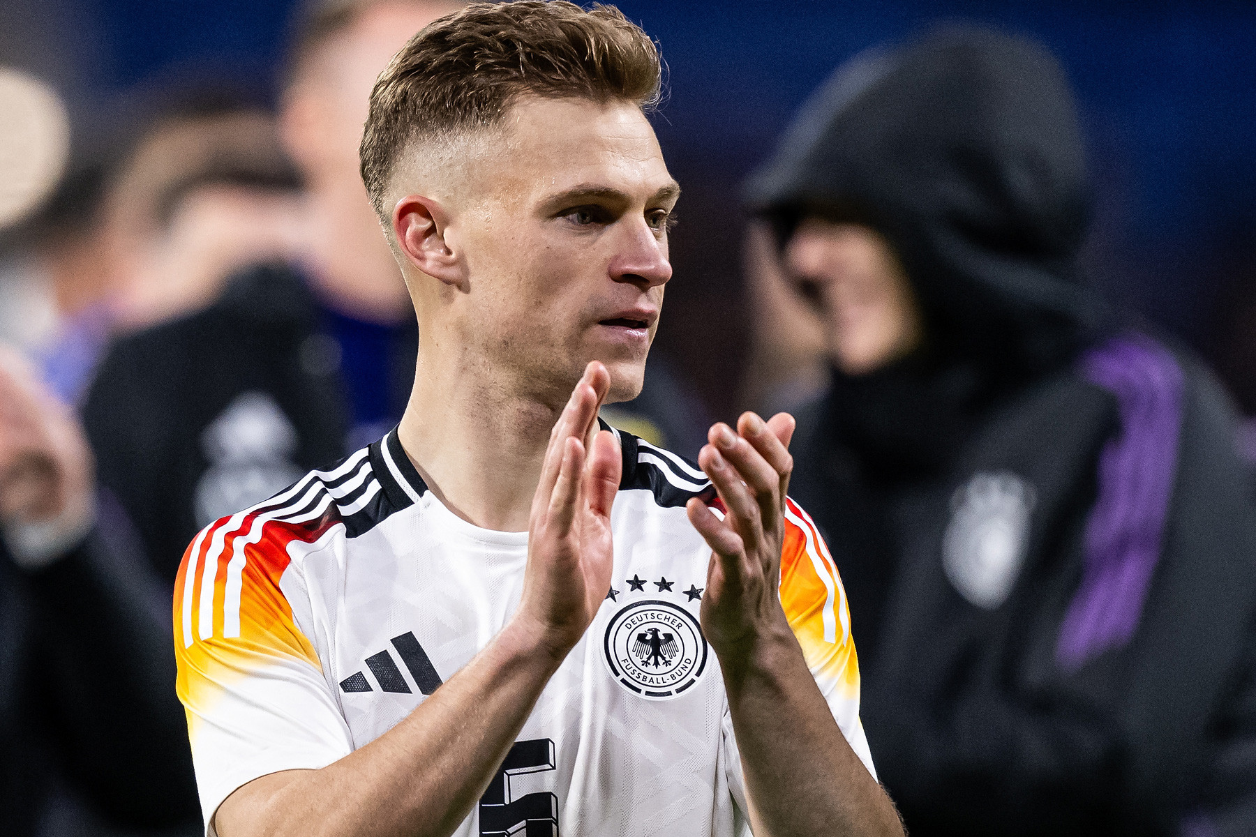 MU trả lương cao lôi kéo Kimmich