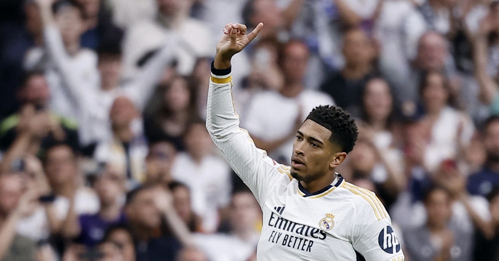 Barca giúp Real Madrid vô địch La Liga sớm 4 vòng đấu