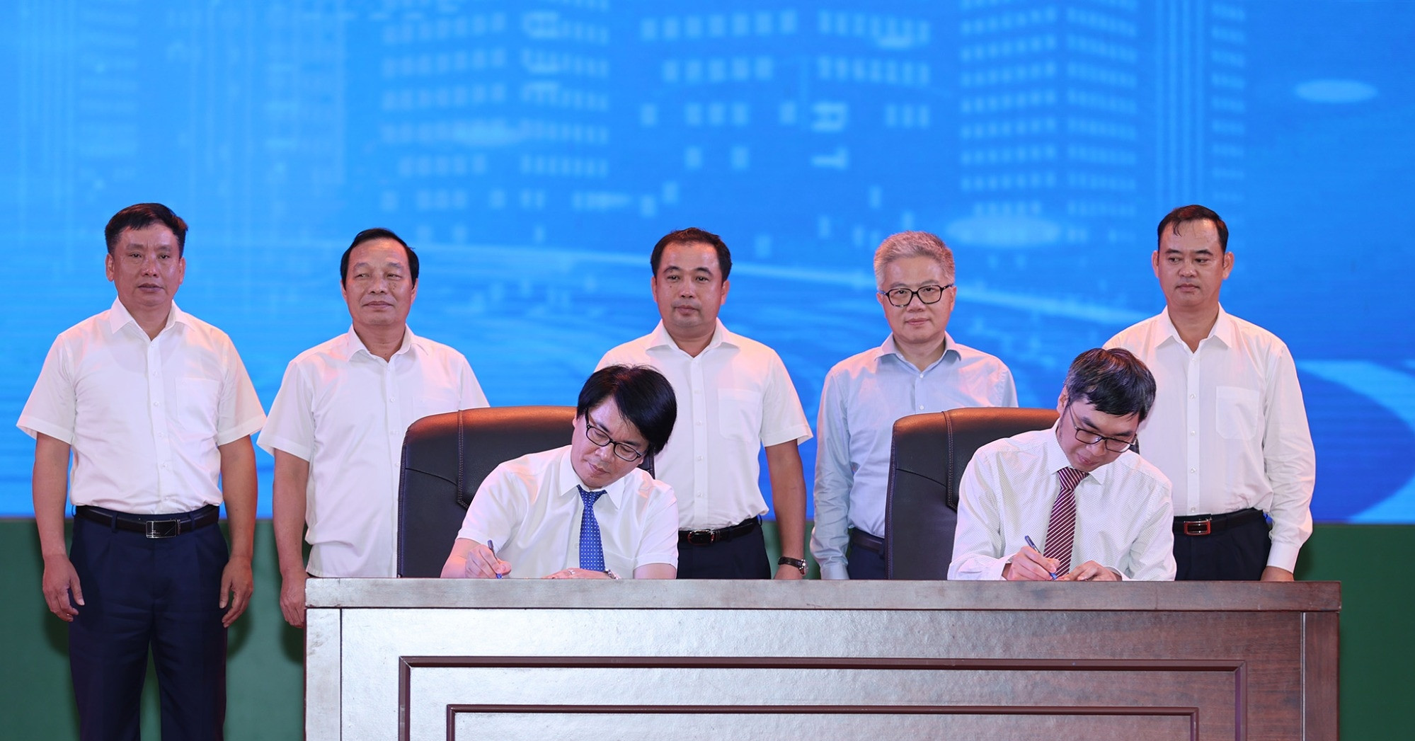 Hải Dương "bắt tay" nhà khoa học tìm kiếm ứng dụng thực tiễn cho chuyển đổi số