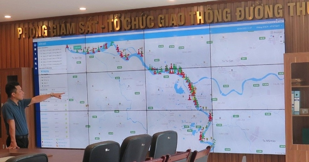 Ứng dụng công nghệ giúp cán bộ đường sông không còn phải cầm thước đo mực nước