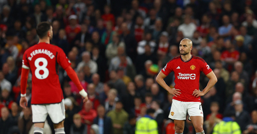 Wayne Rooney nói lời phũ phàng: 'MU cần đập đi xây lại'