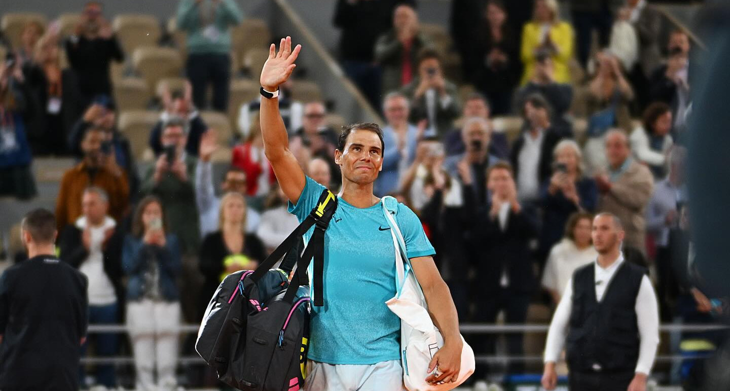 Nadal bị Zverev loại ngay vòng 1 Roland Garros