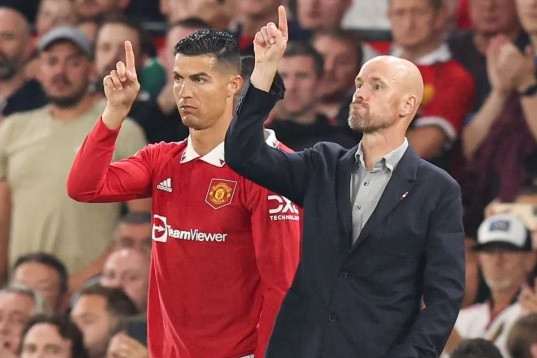 Erik ten Hag đáp trả Ronaldo, ám chỉ đặt điều nói không thành có