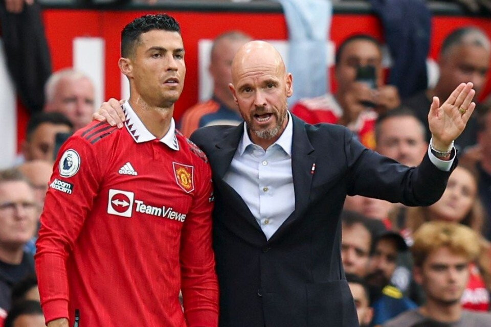 Ronaldo gây bão chỉ trích thẳng Ten Hag ở MU