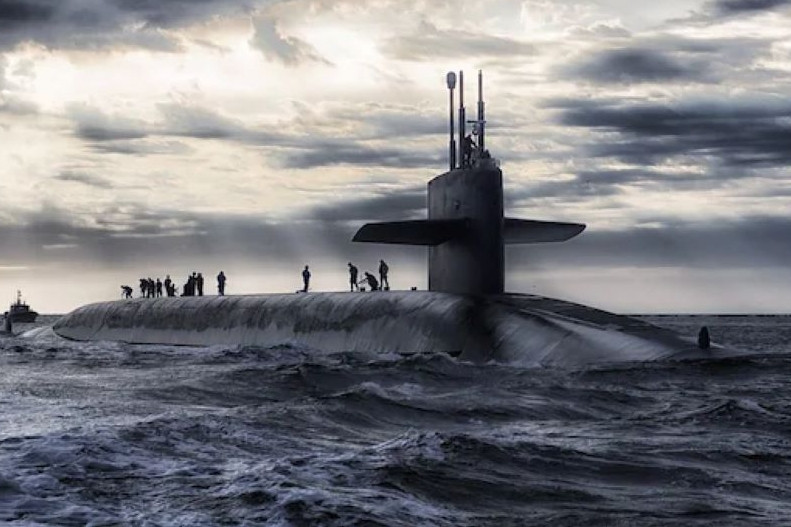 Nga 'hack' cáp quang phương Tây xây 'mạng nhện' bí mật dưới băng Bắc Cực bảo vệ hạm đội hạt nhân