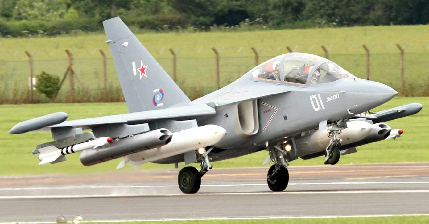 Yak-130M 'lột xác' với tốc độ 1.100 km/h, radar AESA và tên lửa laser, thành ‘sát thủ’ hạ UAV từ 100km