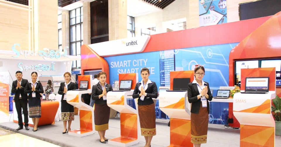 Việt Nam hỗ trợ Lào thúc đẩy chuyển đổi số